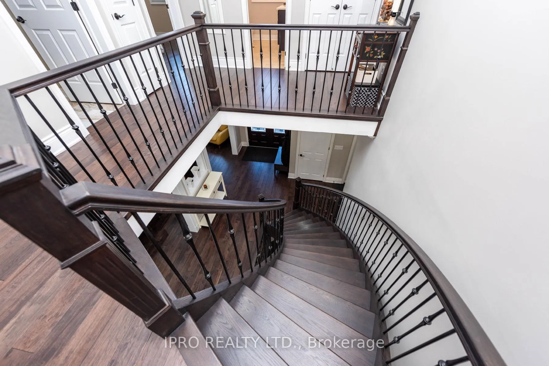 Photo 16 of 120 Braidwood Lake Road, Brampton, Heart Lake — HOMEH