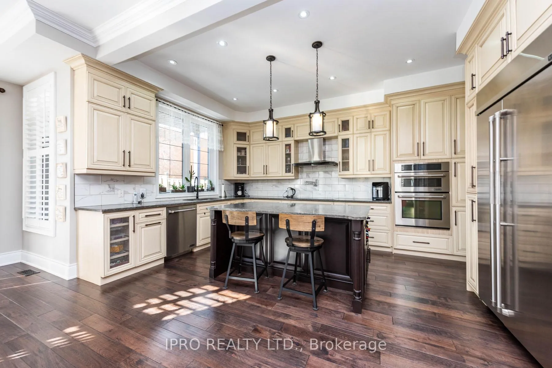 Photo 23 of 120 Braidwood Lake Road, Brampton, Heart Lake — HOMEH