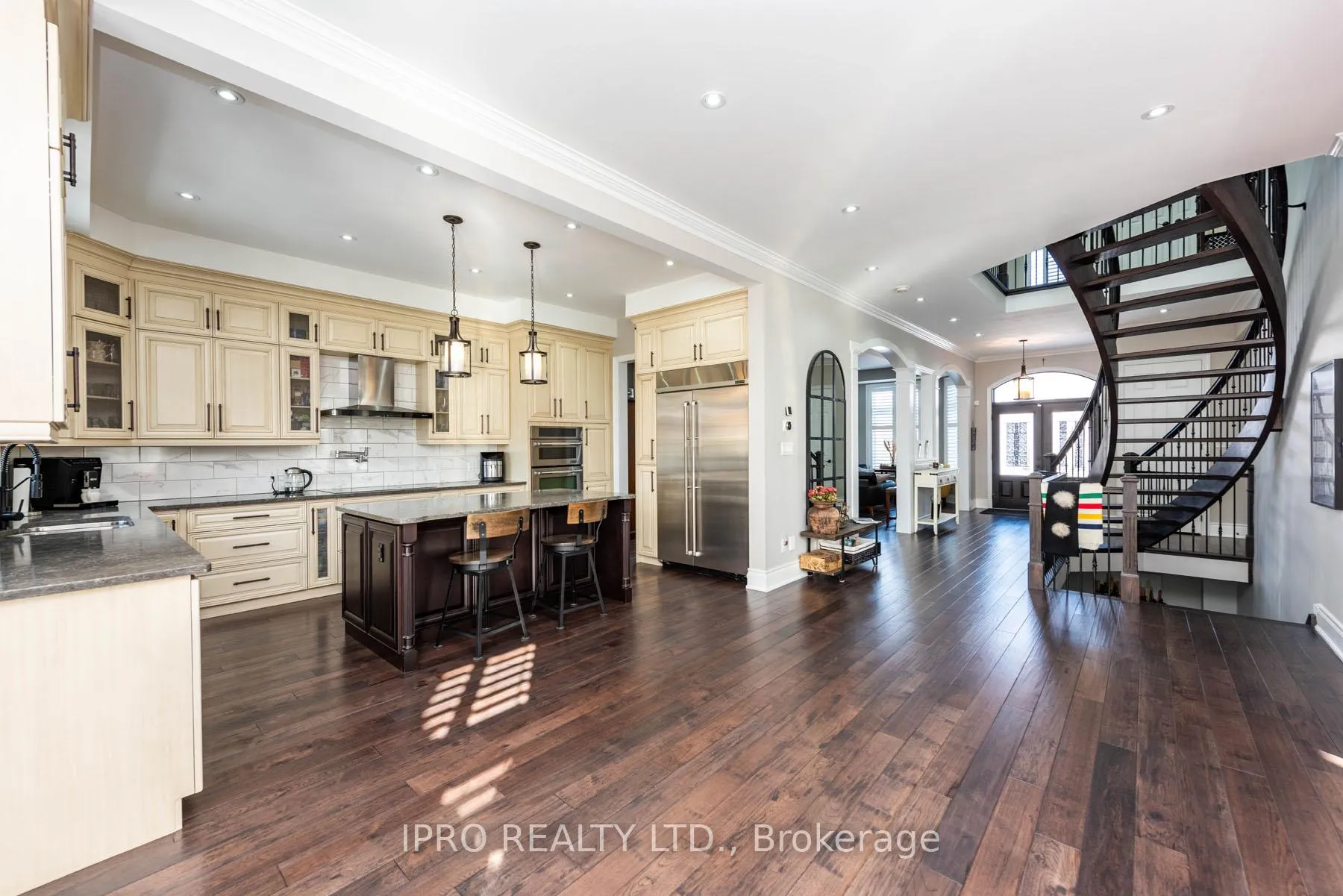 Photo 24 of 120 Braidwood Lake Road, Brampton, Heart Lake — HOMEH