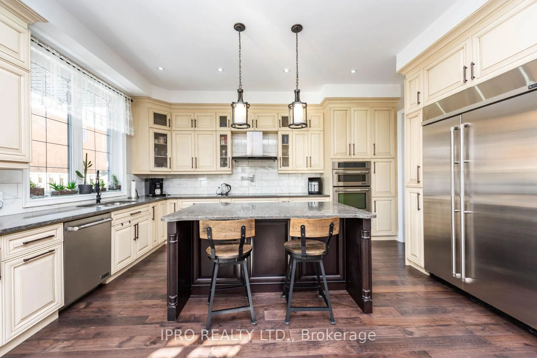 Photo 25 of 120 Braidwood Lake Road, Brampton, Heart Lake — HOMEH