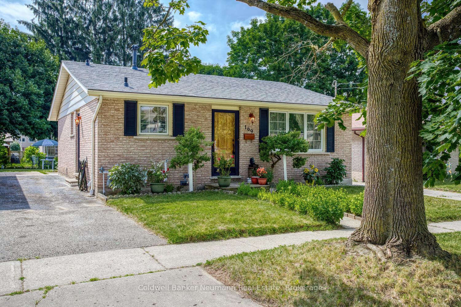 Front of 169 Country Club Drive