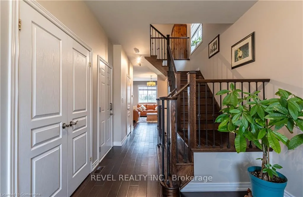 Photo 5 of 111 Bousfield Rise, Hamilton, Waterdown — HOMEH