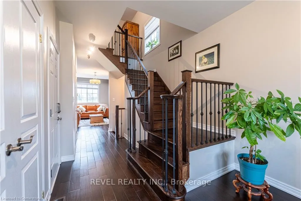 Photo 6 of 111 Bousfield Rise, Hamilton, Waterdown — HOMEH