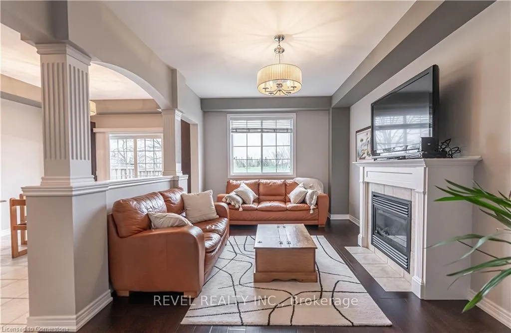 Photo 8 of 111 Bousfield Rise, Hamilton, Waterdown — HOMEH