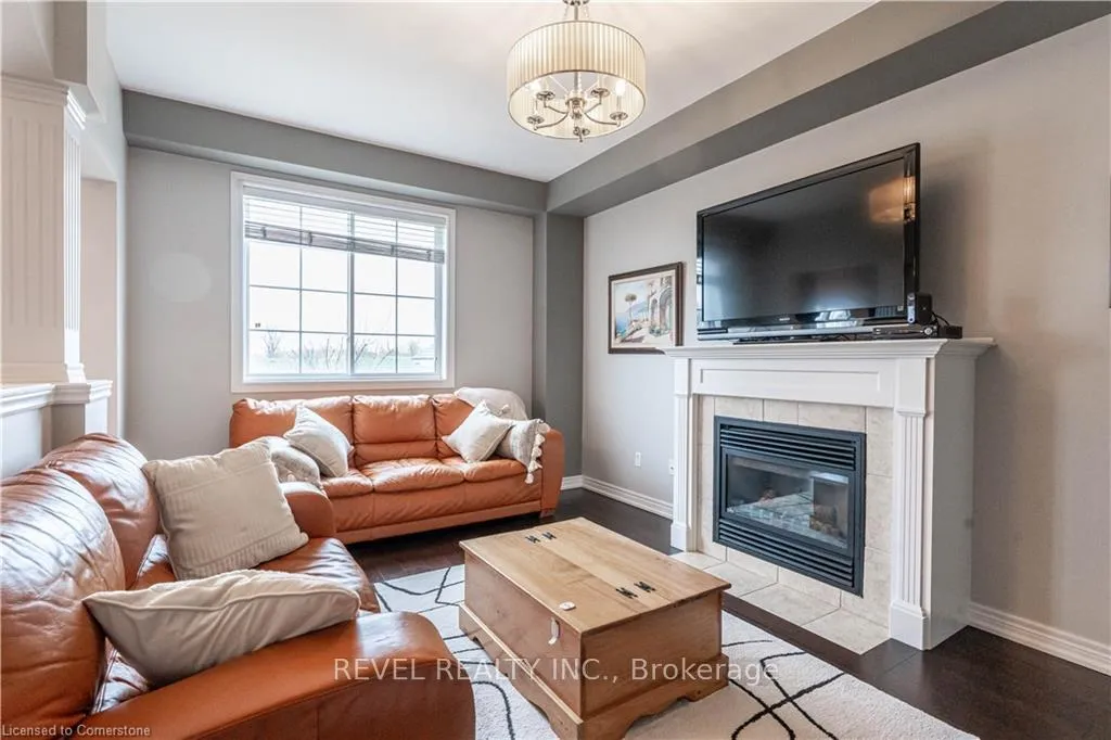 Photo 9 of 111 Bousfield Rise, Hamilton, Waterdown — HOMEH