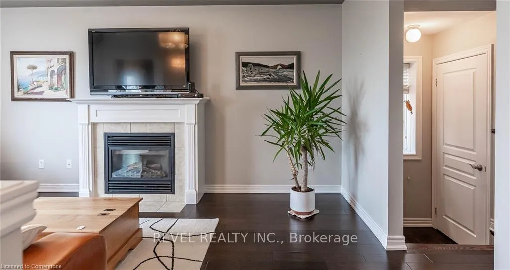 Photo 11 of 111 Bousfield Rise, Hamilton, Waterdown — HOMEH