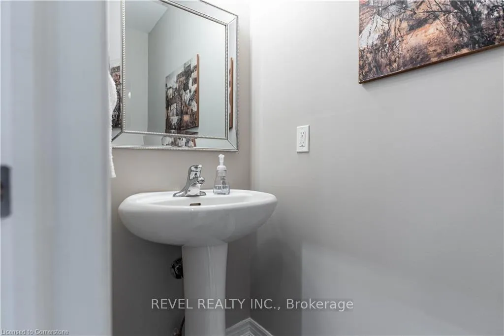Photo 12 of 111 Bousfield Rise, Hamilton, Waterdown — HOMEH