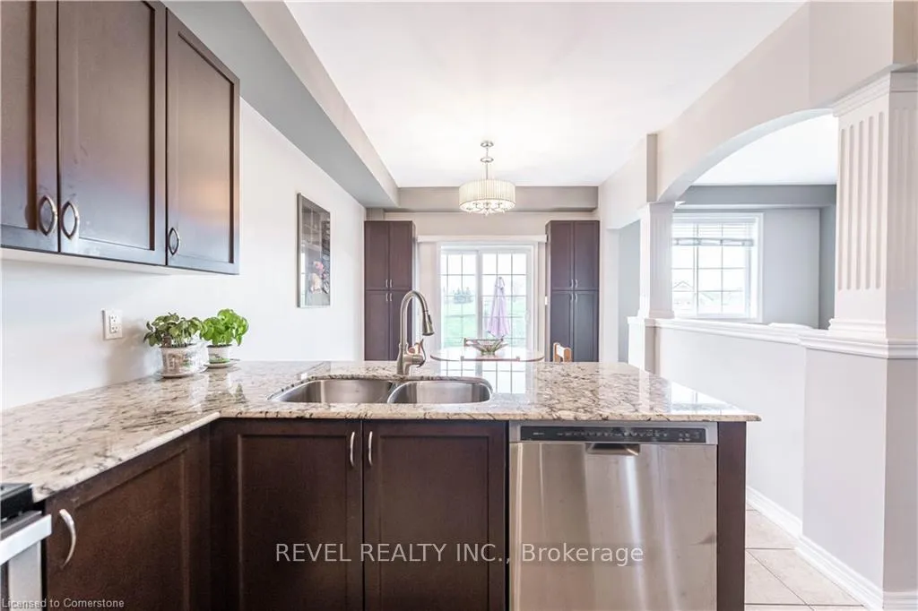 Photo 14 of 111 Bousfield Rise, Hamilton, Waterdown — HOMEH