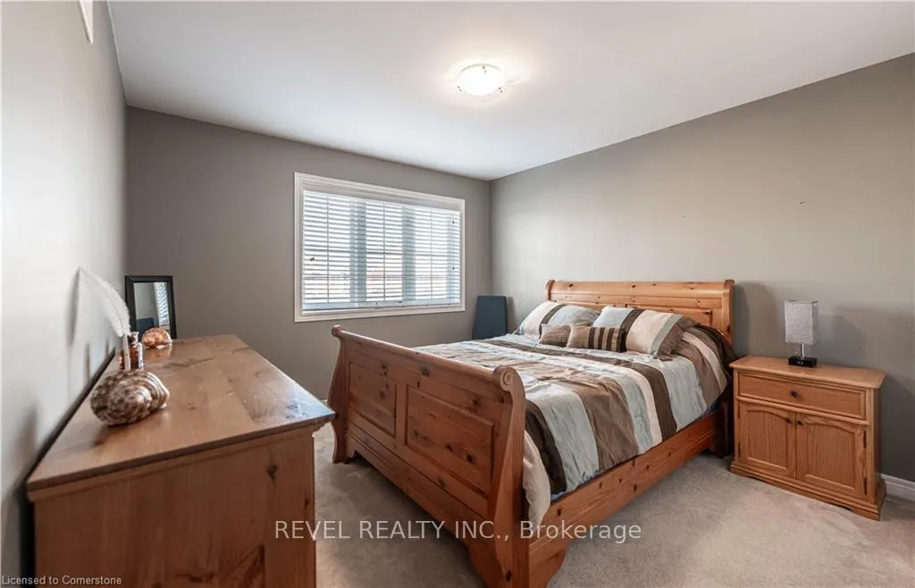 Photo 25 of 111 Bousfield Rise, Hamilton, Waterdown — HOMEH