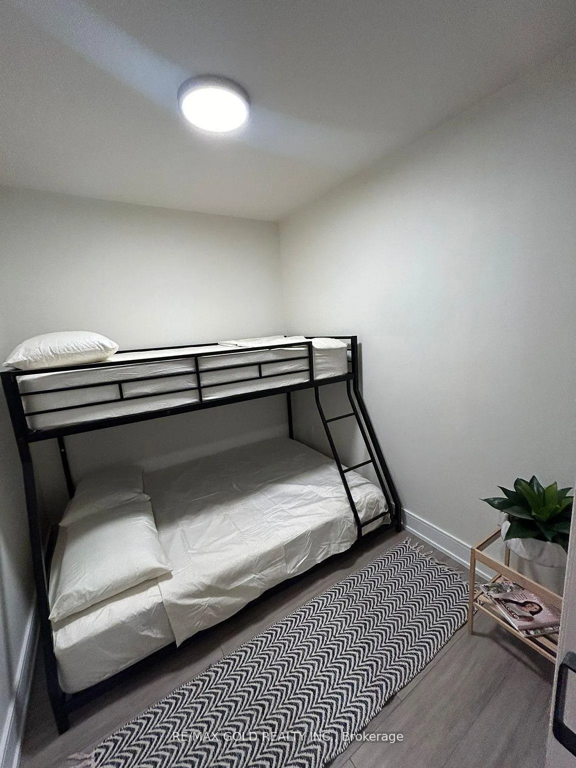 Photo 9 of Unit 403, 121 Mary Street, Clearview, Creemore — HOMEH