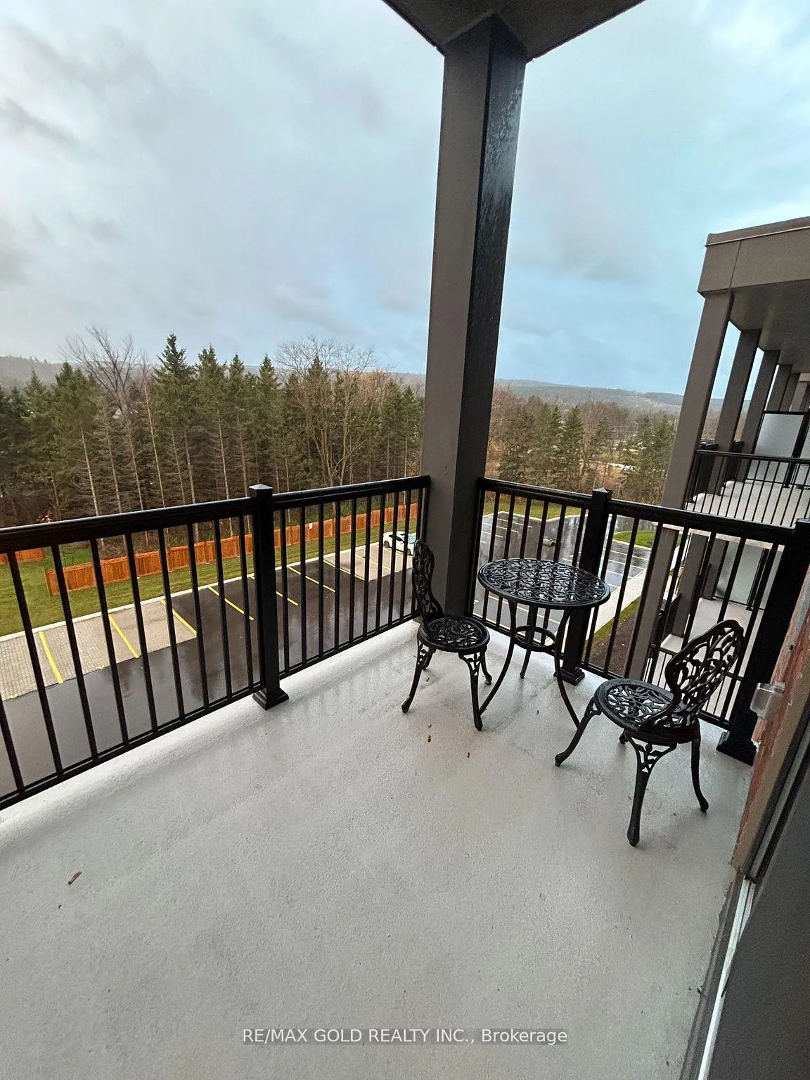 Photo 12 of Unit 403, 121 Mary Street, Clearview, Creemore — HOMEH