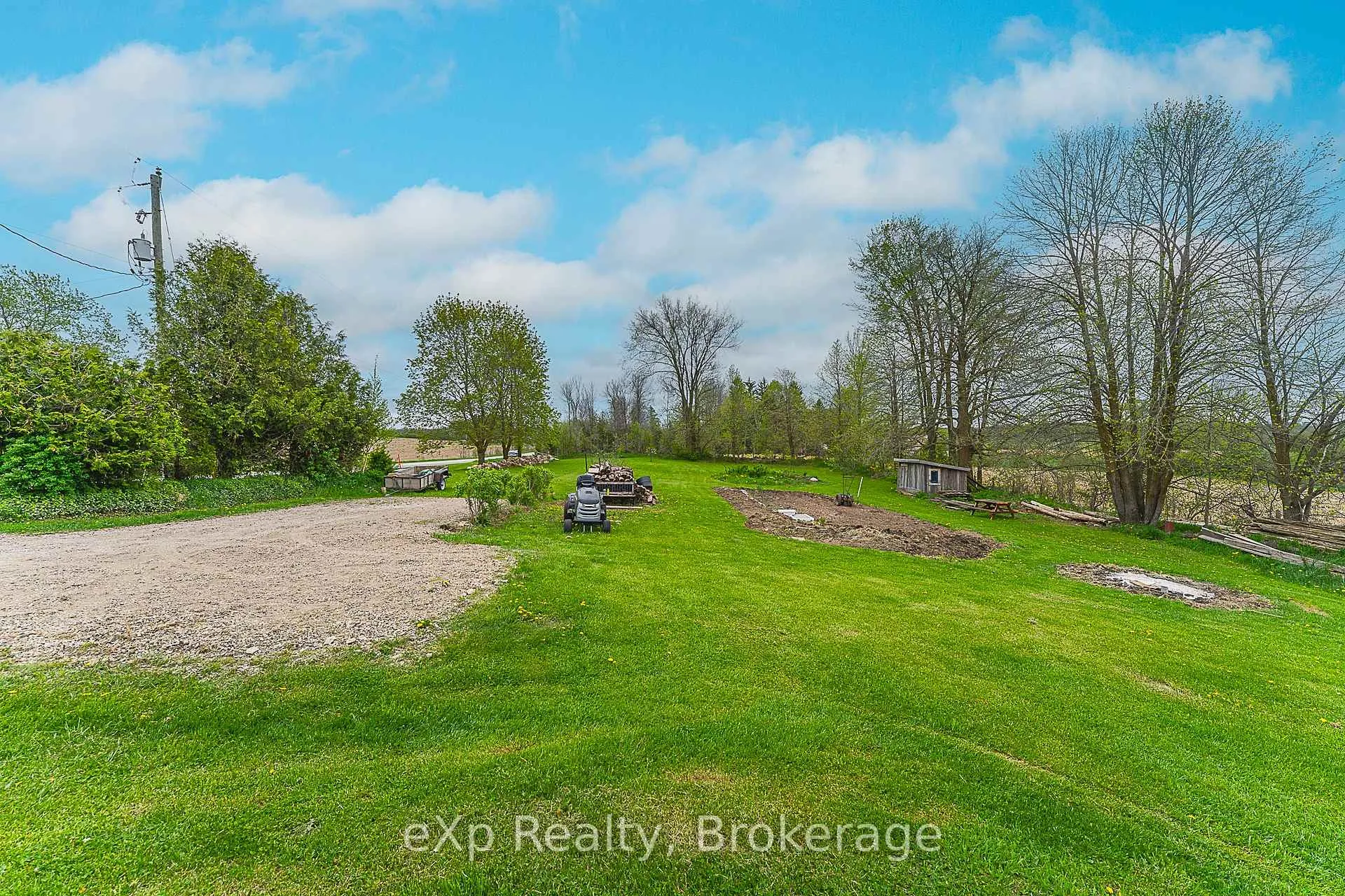Photo 7 of 135786 Concession 8, Chatsworth — HOMEH