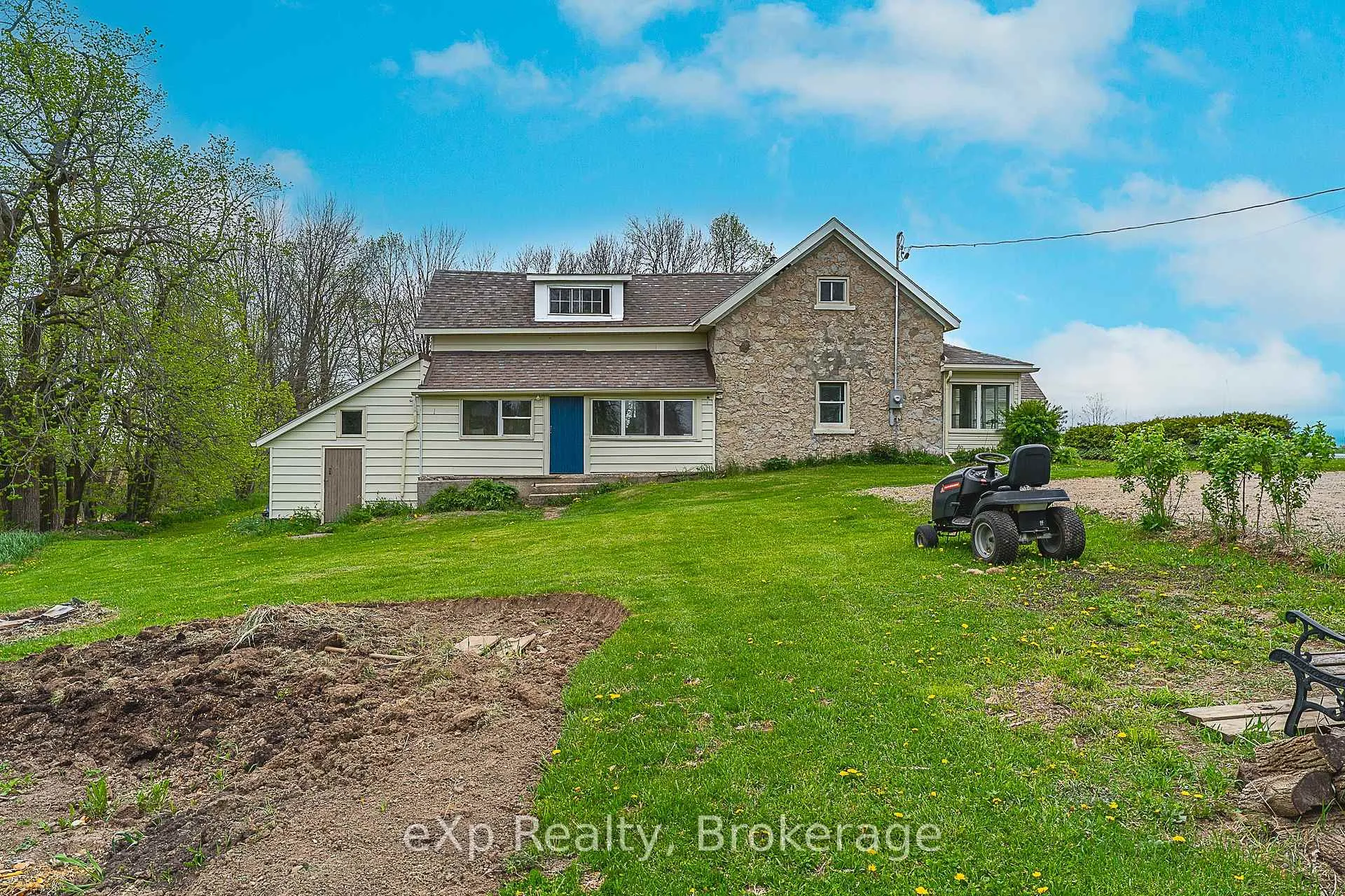 Photo 8 of 135786 Concession 8, Chatsworth — HOMEH
