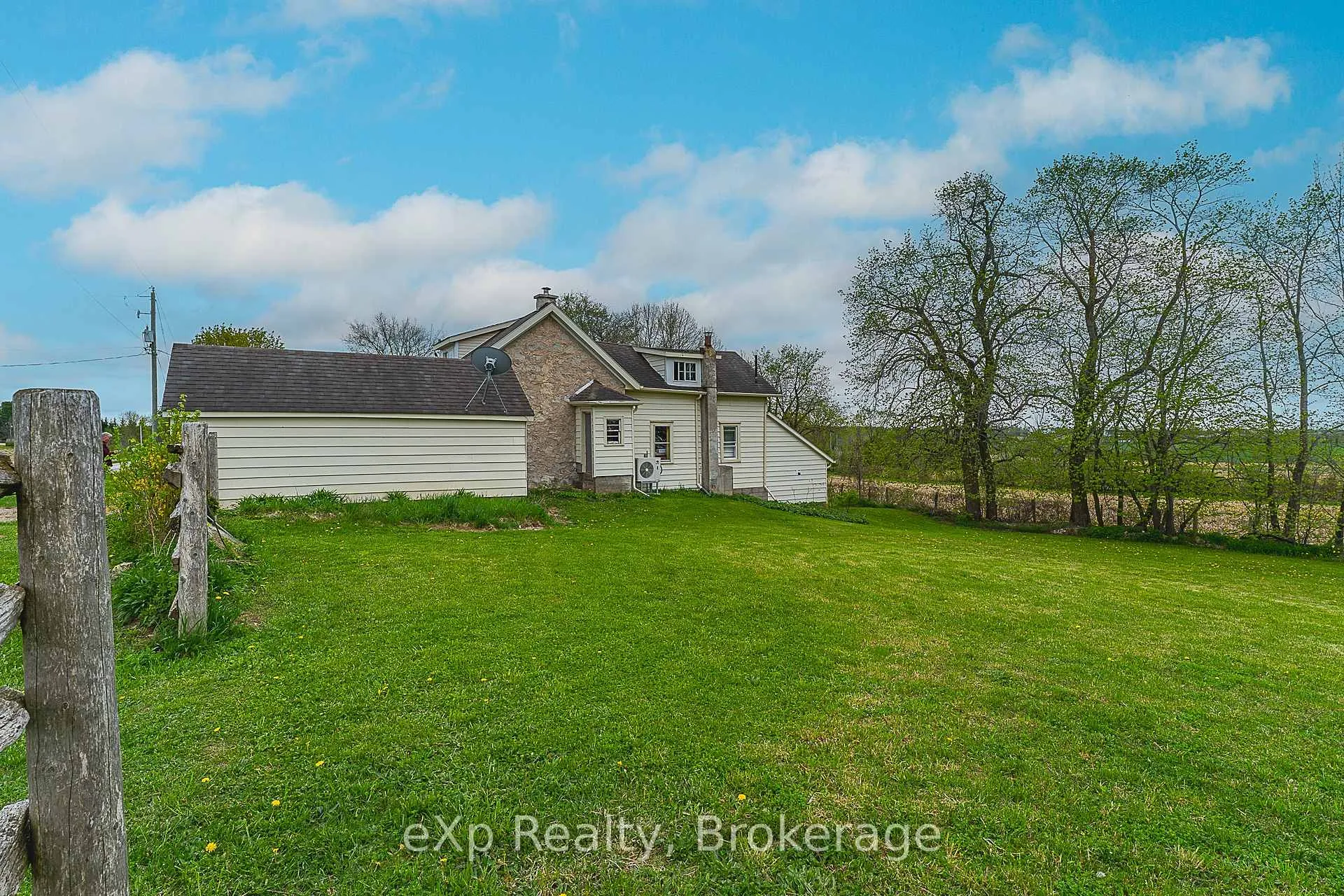 Photo 10 of 135786 Concession 8, Chatsworth — HOMEH
