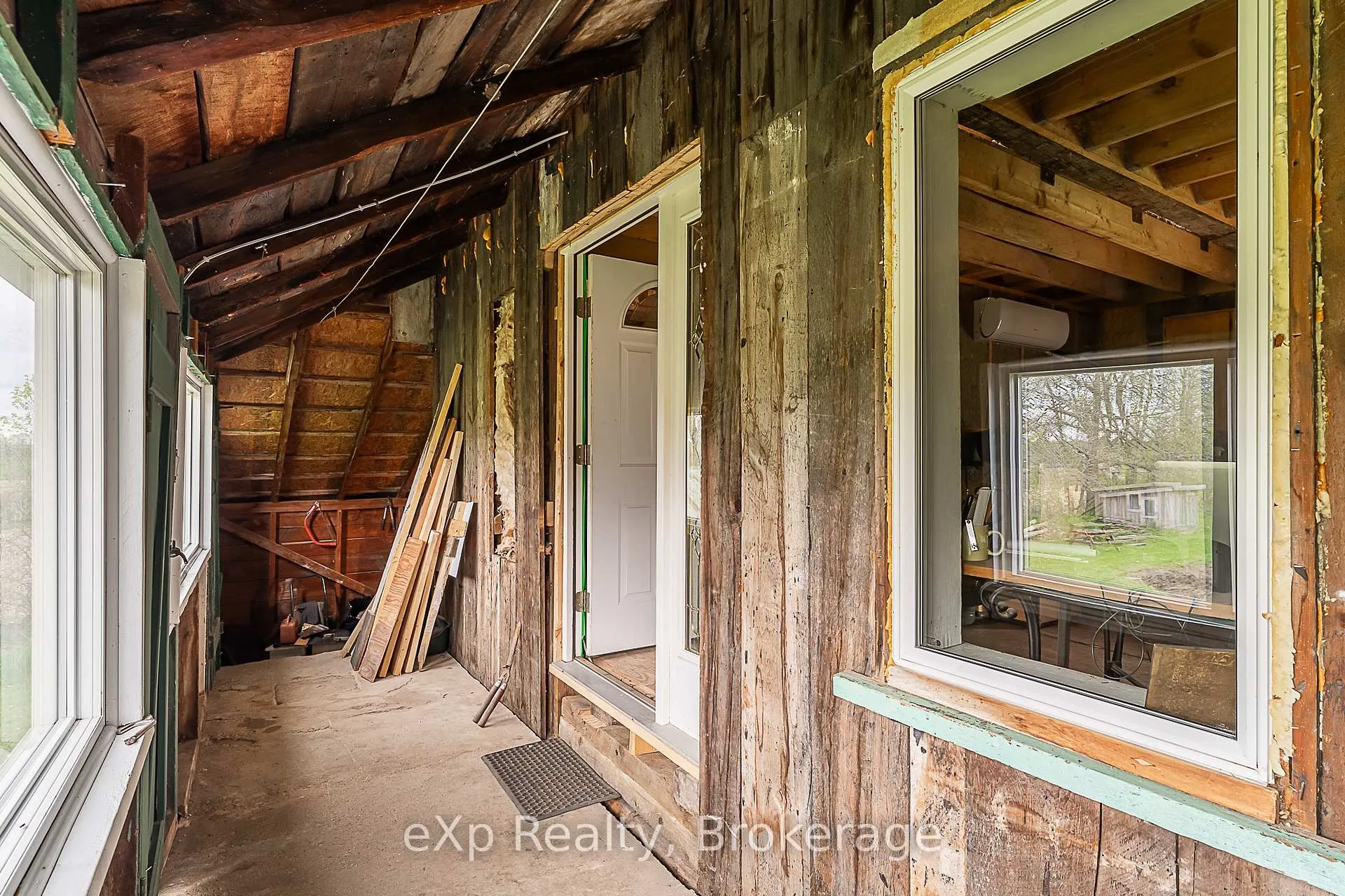 Photo 12 of 135786 Concession 8, Chatsworth — HOMEH