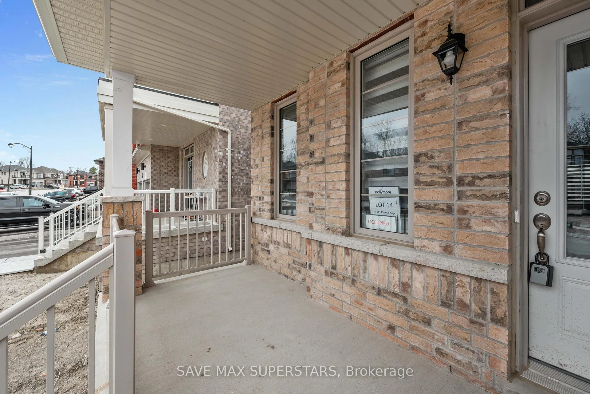 Photo 3 of 1441 Davis loop Circle, Innisfil, Lefroy — HOMEH