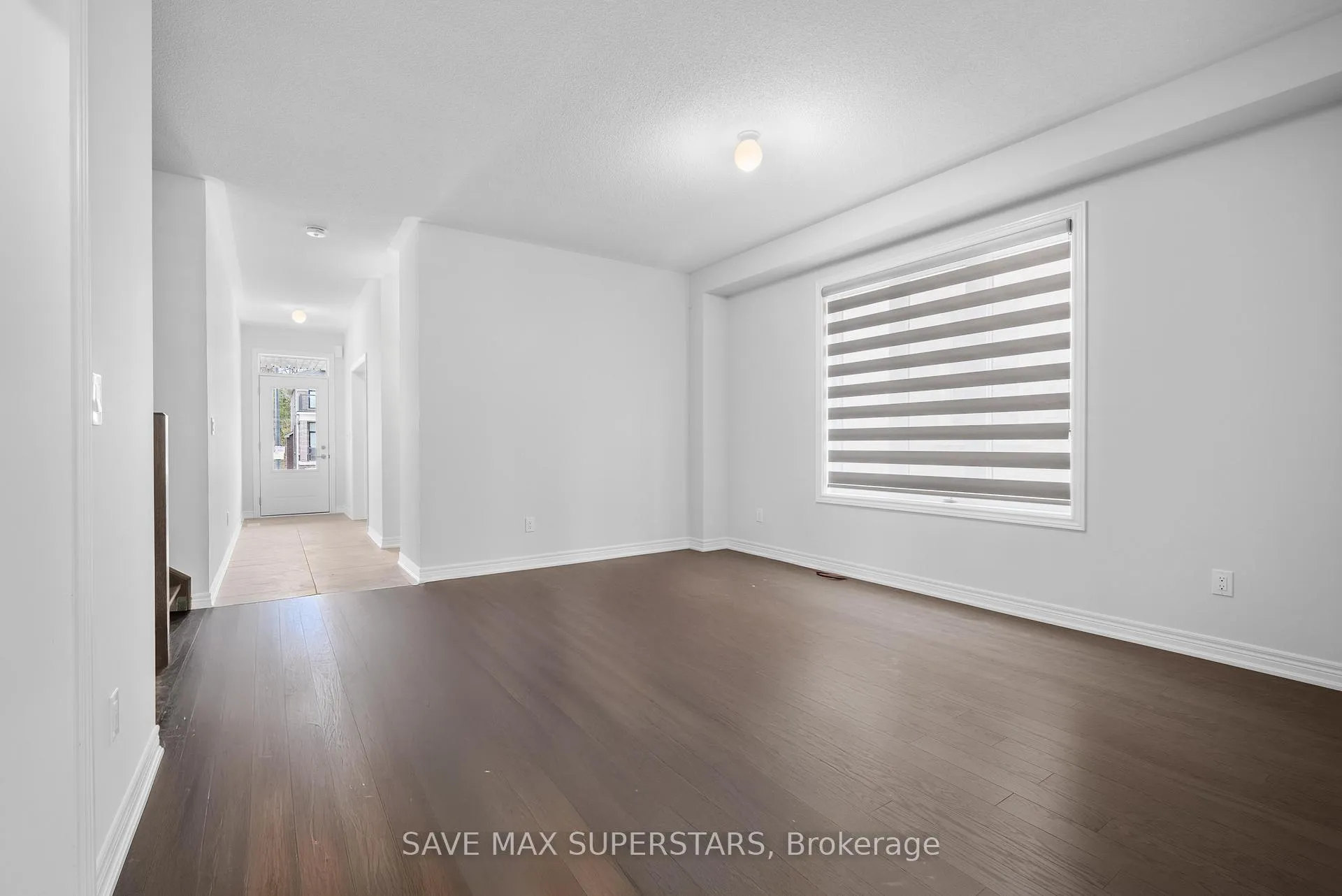 Photo 8 of 1441 Davis loop Circle, Innisfil, Lefroy — HOMEH
