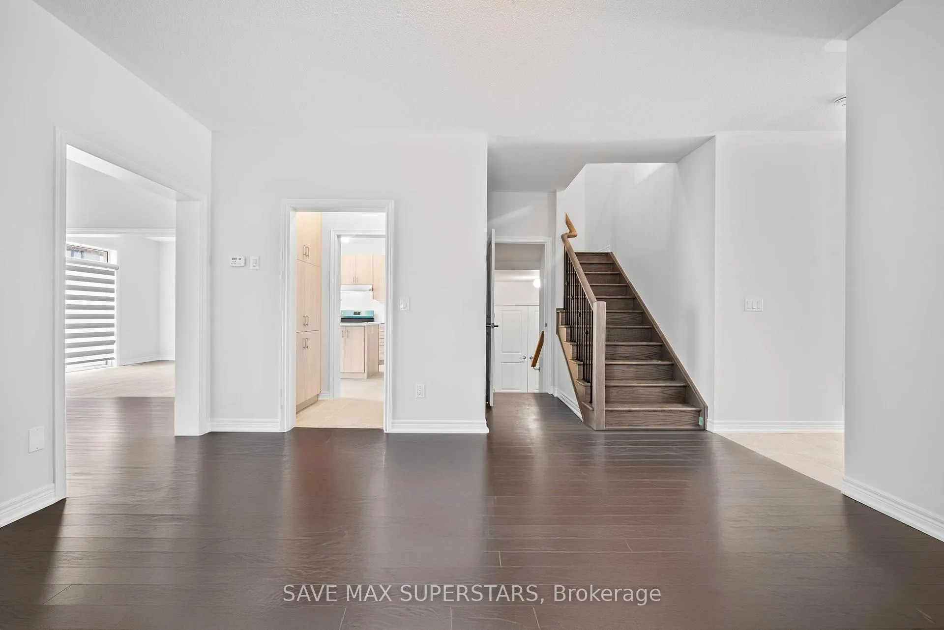 Photo 9 of 1441 Davis loop Circle, Innisfil, Lefroy — HOMEH