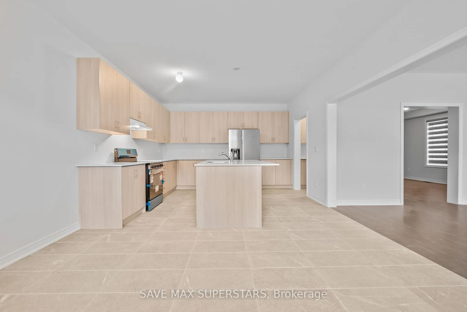 Photo 13 of 1441 Davis loop Circle, Innisfil, Lefroy — HOMEH
