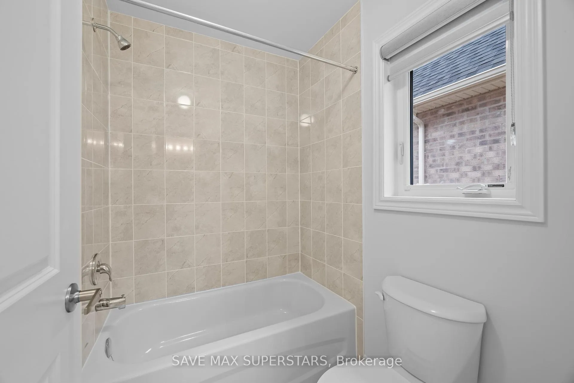 Photo 43 of 1441 Davis loop Circle, Innisfil, Lefroy — HOMEH