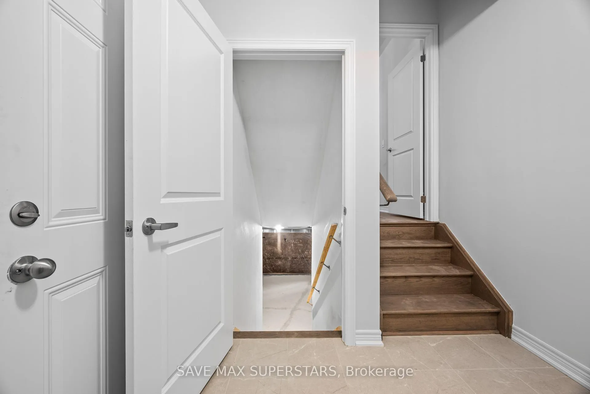 Photo 45 of 1441 Davis loop Circle, Innisfil, Lefroy — HOMEH
