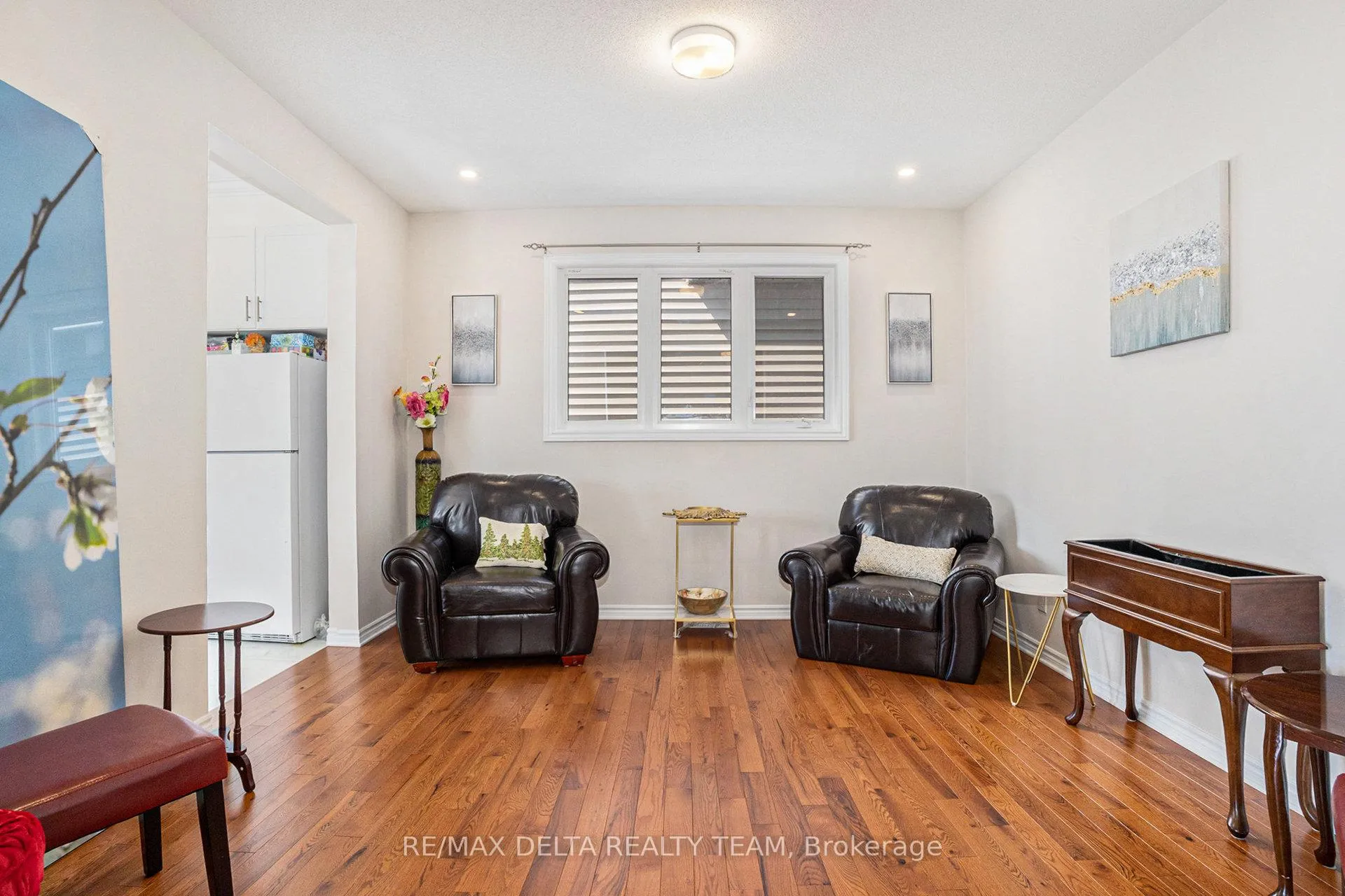 Photo 7 of 822 Henslow's Circle, Ottawa, Avalon West — HOMEH