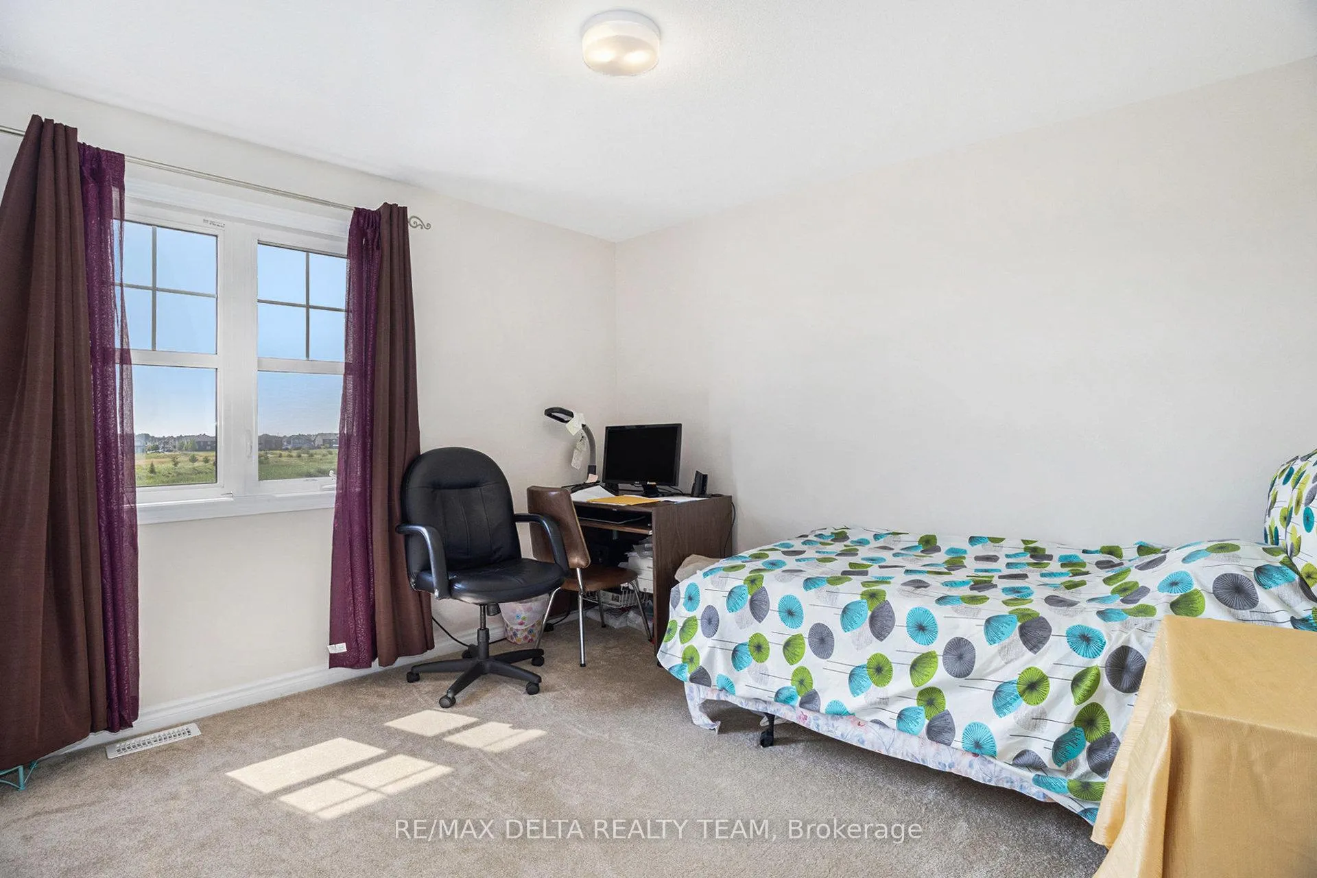 Photo 13 of 822 Henslow's Circle, Ottawa, Avalon West — HOMEH