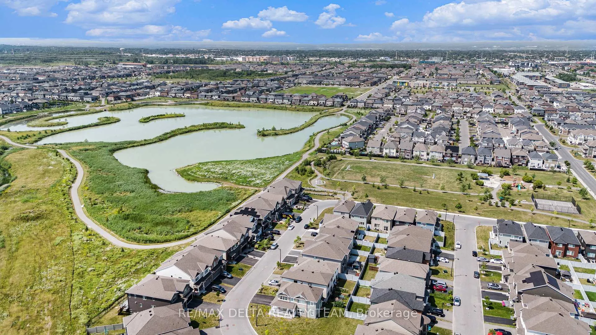 Photo 18 of 822 Henslow's Circle, Ottawa, Avalon West — HOMEH