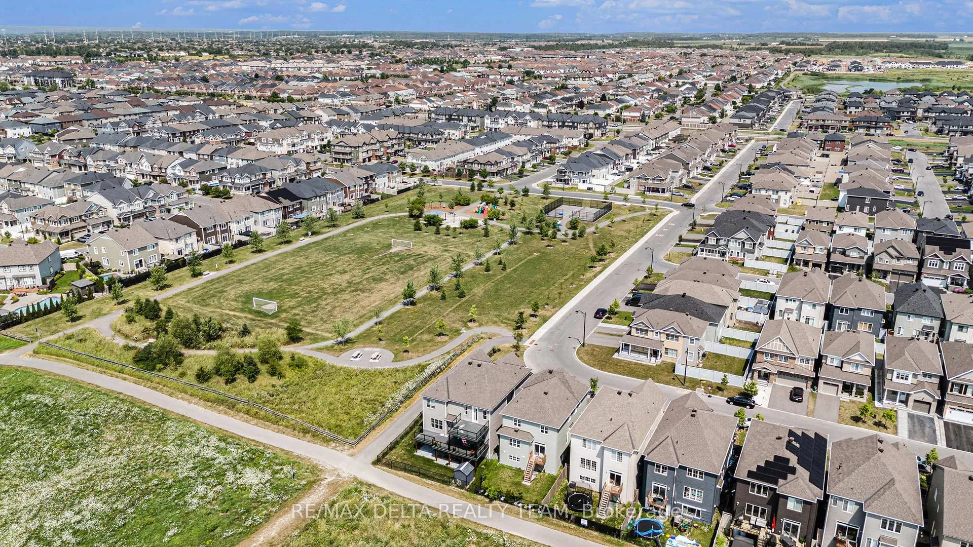 Photo 19 of 822 Henslow's Circle, Ottawa, Avalon West — HOMEH
