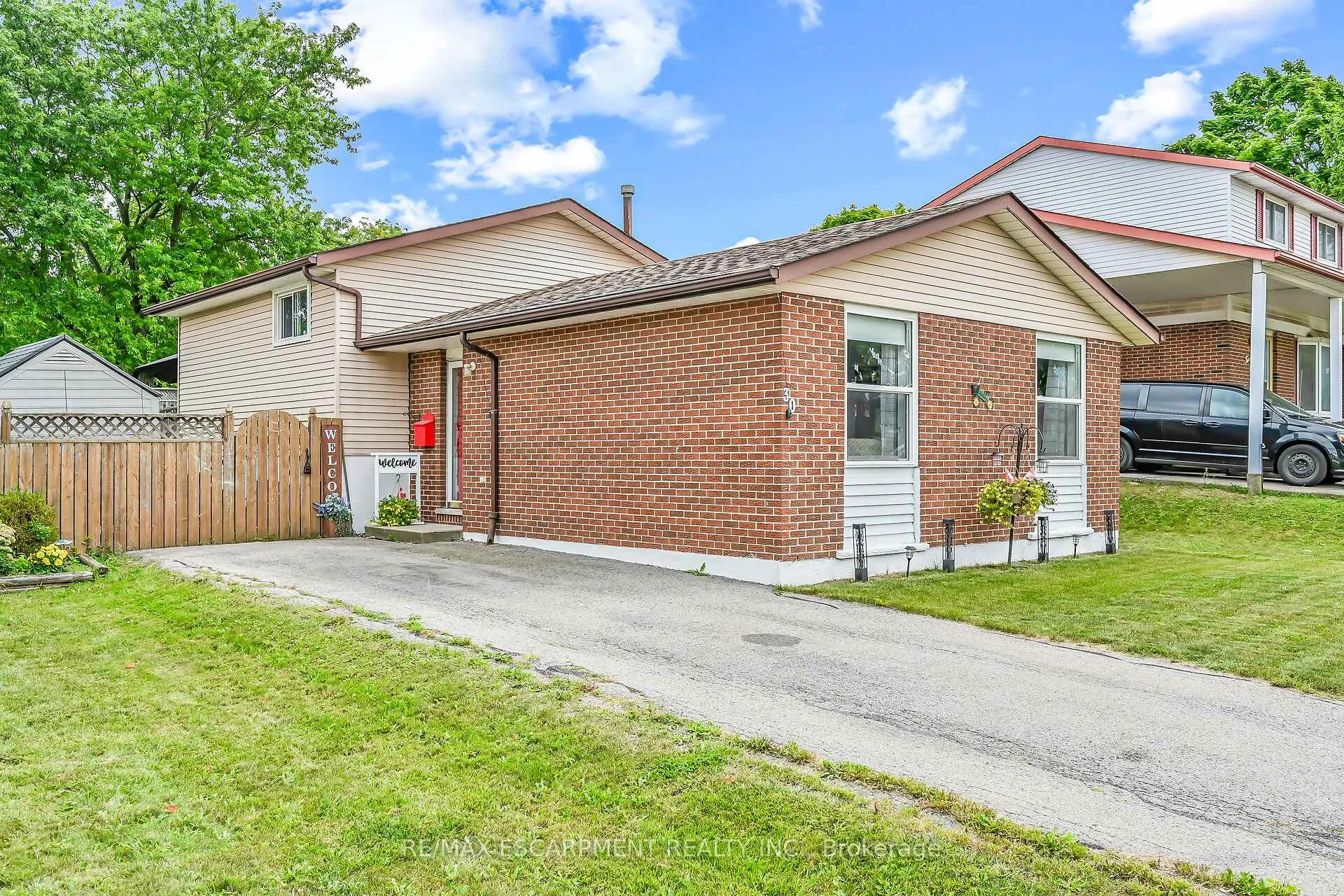 Photo 5 of 30 Hopewell Crescent, Hamilton, Stoney Creek — HOMEH