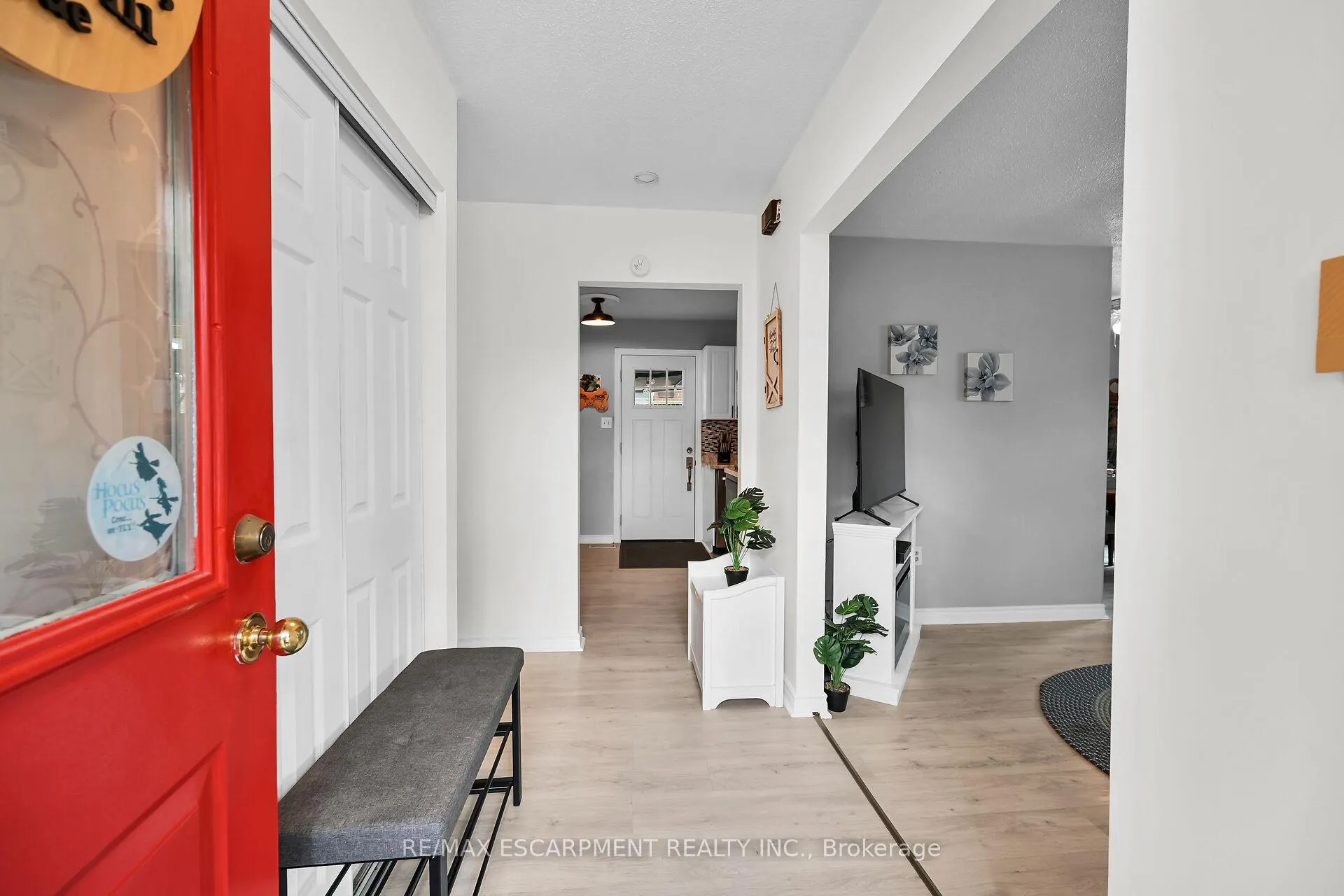 Photo 9 of 30 Hopewell Crescent, Hamilton, Stoney Creek — HOMEH
