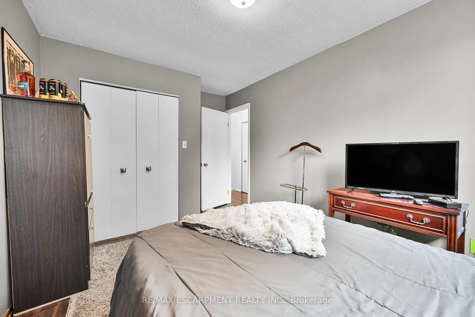Photo 23 of 30 Hopewell Crescent, Hamilton, Stoney Creek — HOMEH