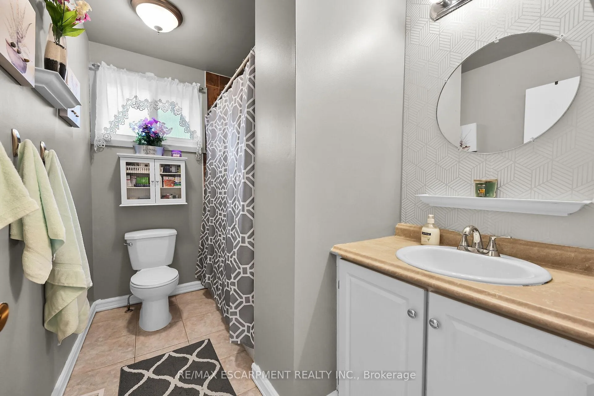 Photo 25 of 30 Hopewell Crescent, Hamilton, Stoney Creek — HOMEH