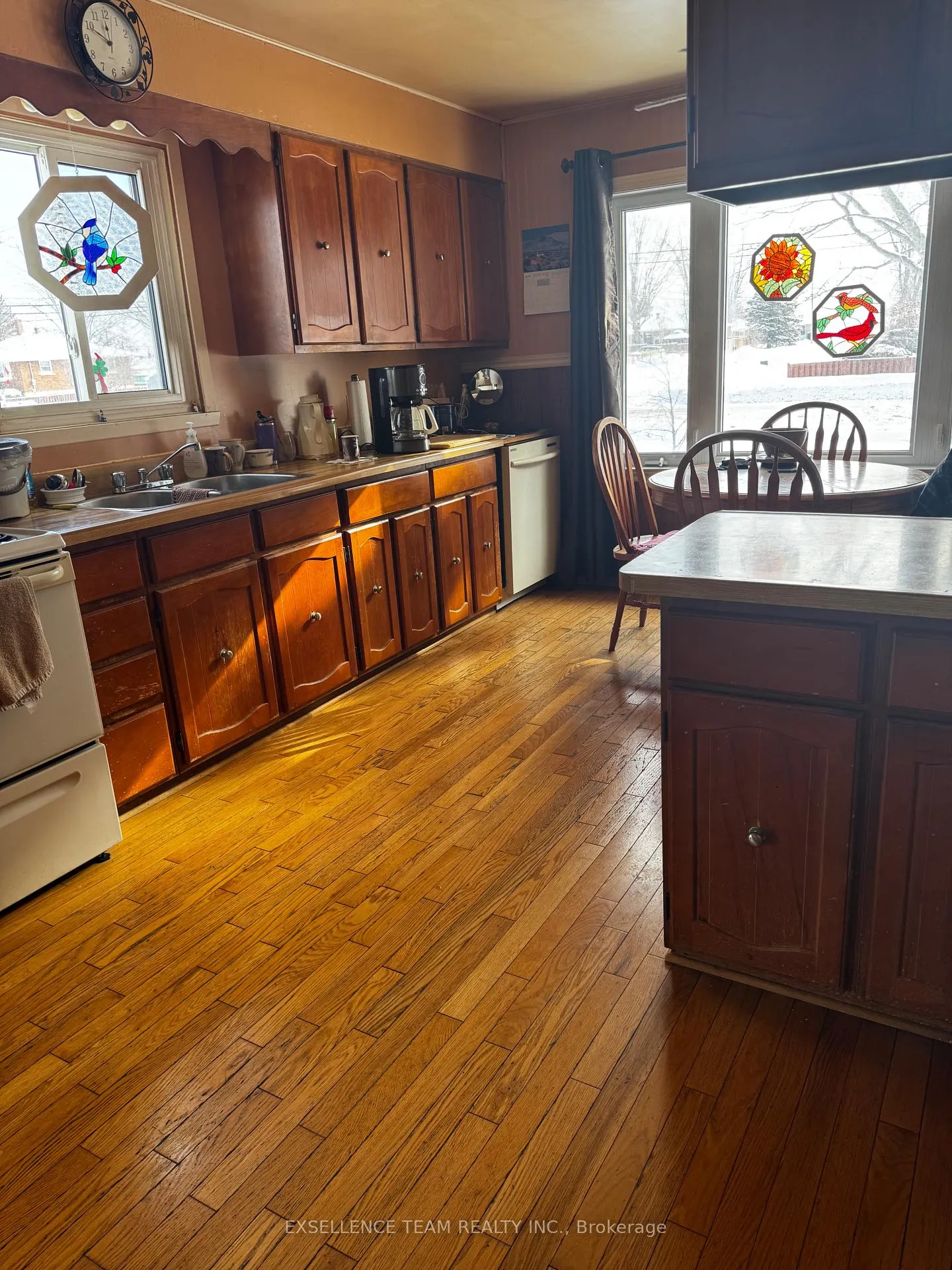 Photo 4 of 1300 Gallinger Avenue, Cornwall — HOMEH