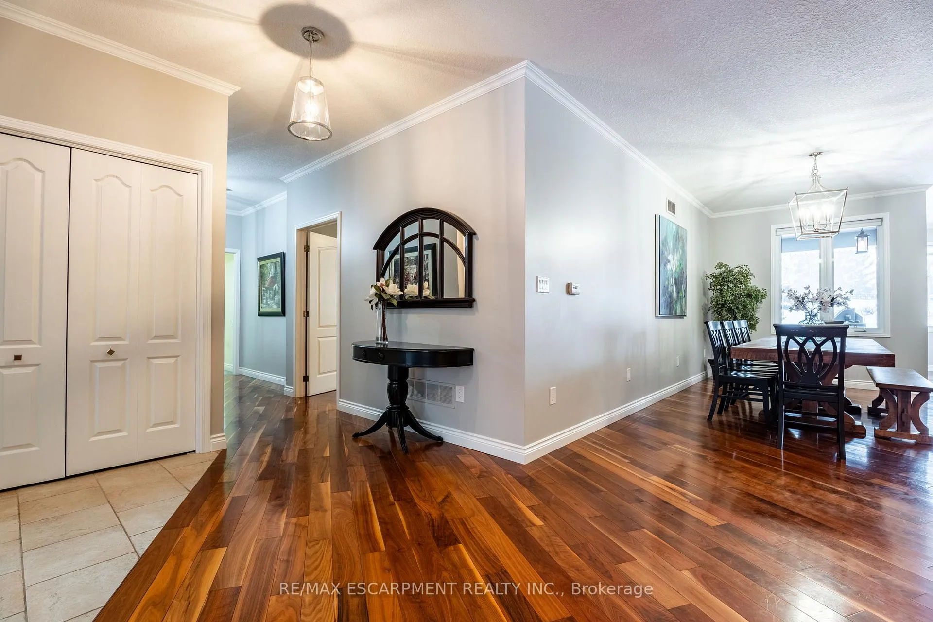 Photo 9 of 715 Robson Road, Hamilton, Rural Flamborough — HOMEH