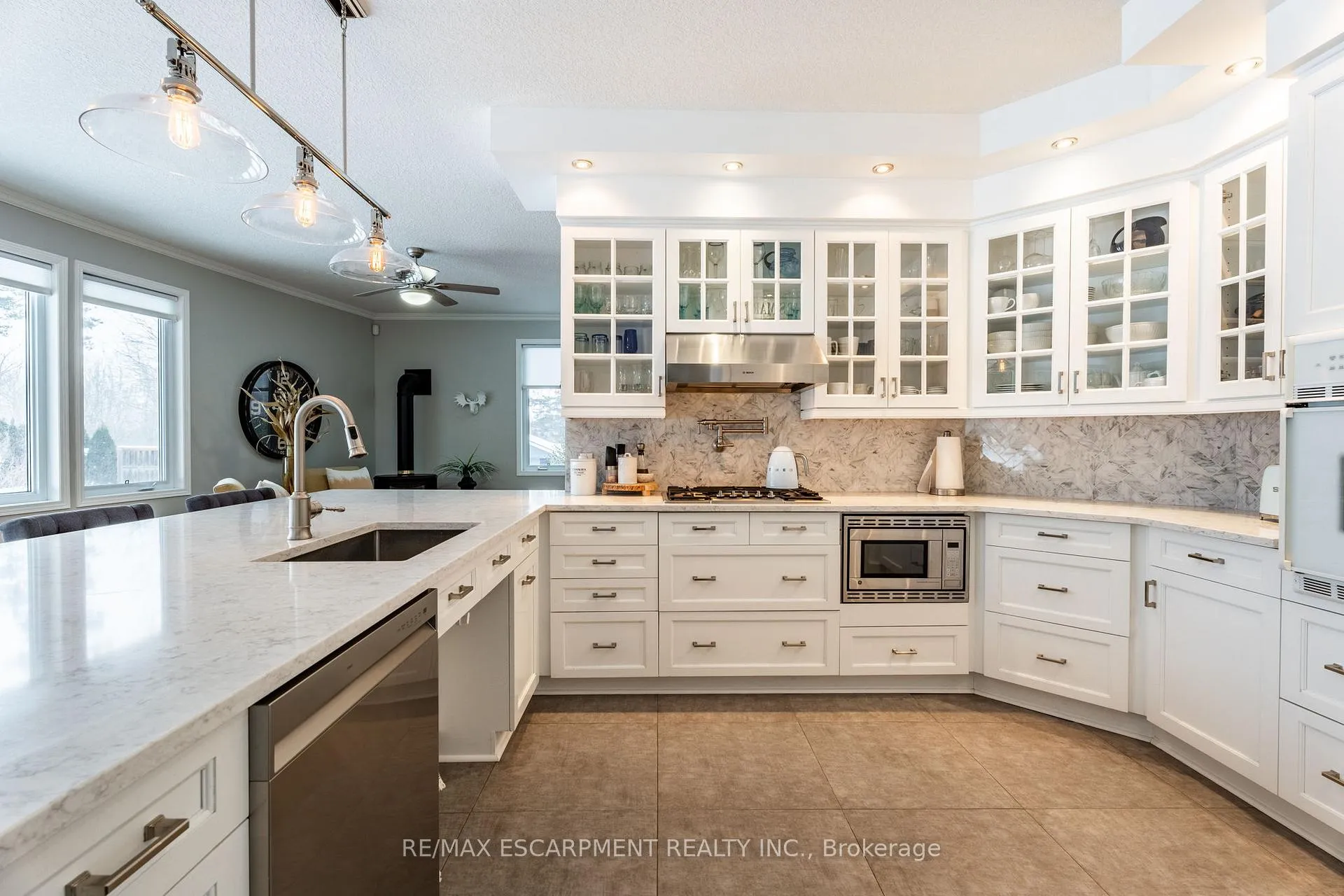 Photo 13 of 715 Robson Road, Hamilton, Rural Flamborough — HOMEH