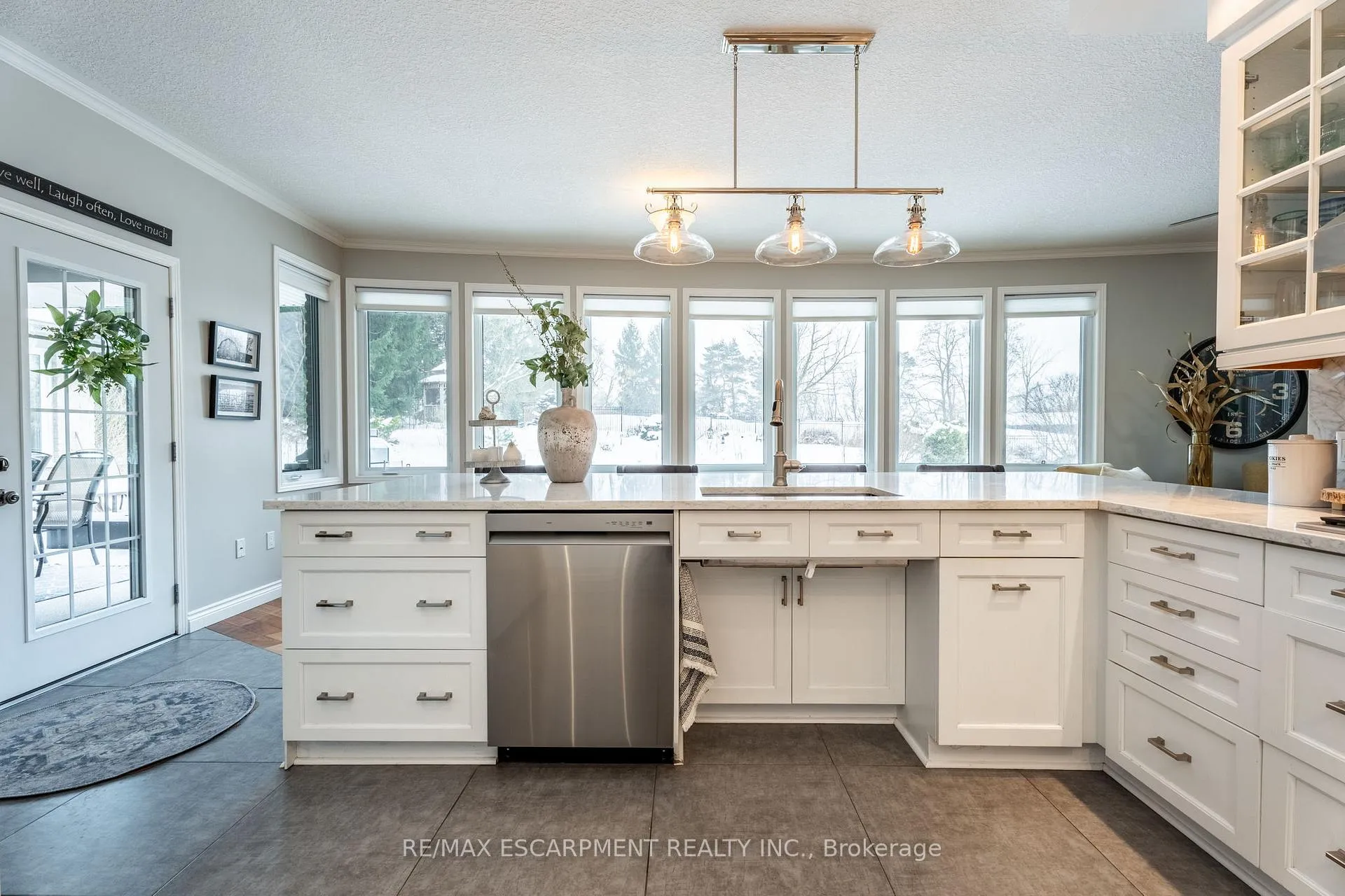 Photo 16 of 715 Robson Road, Hamilton, Rural Flamborough — HOMEH