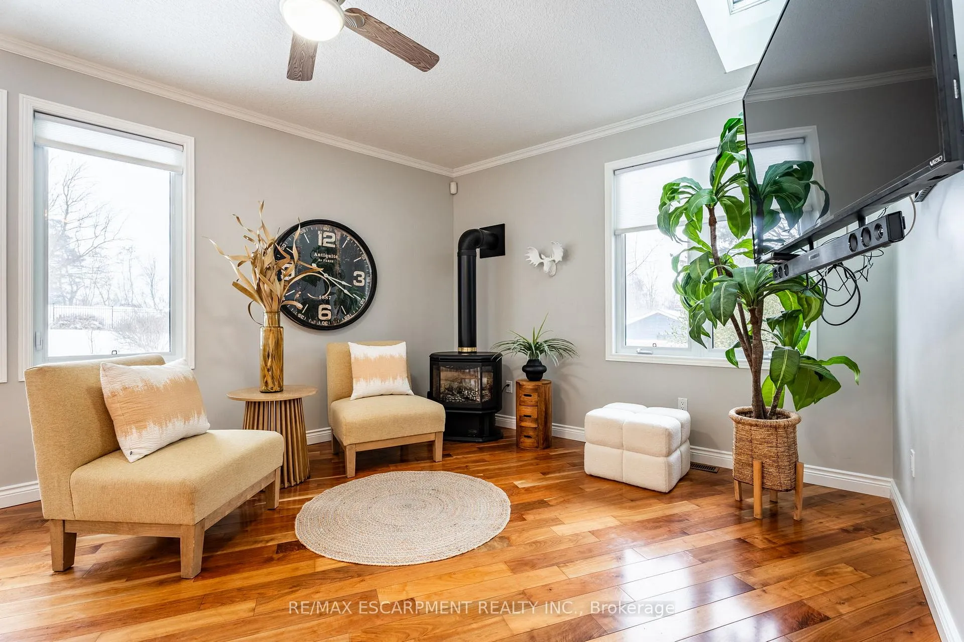 Photo 19 of 715 Robson Road, Hamilton, Rural Flamborough — HOMEH
