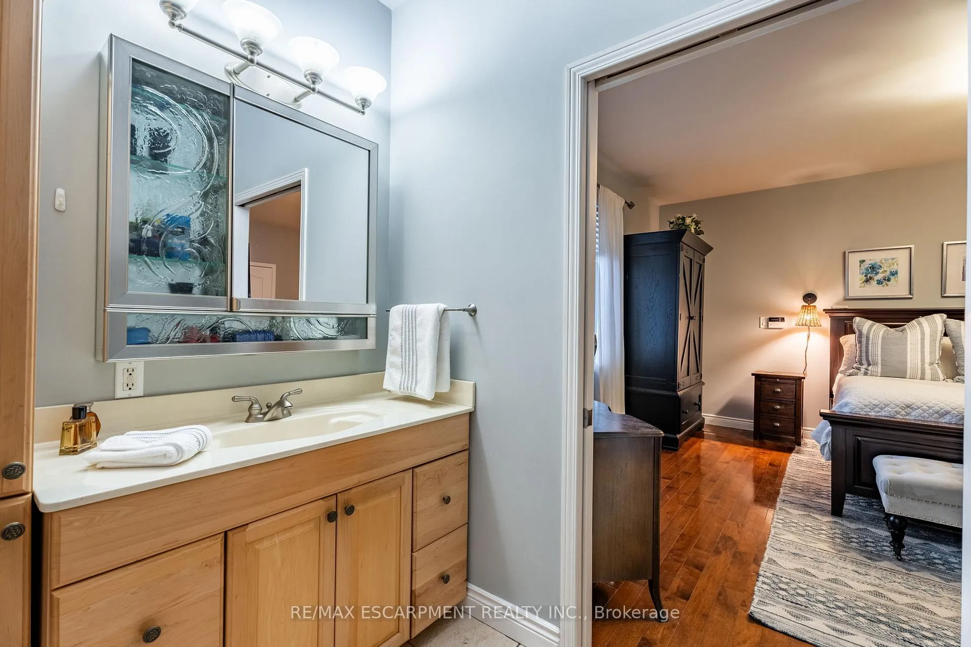 Photo 26 of 715 Robson Road, Hamilton, Rural Flamborough — HOMEH