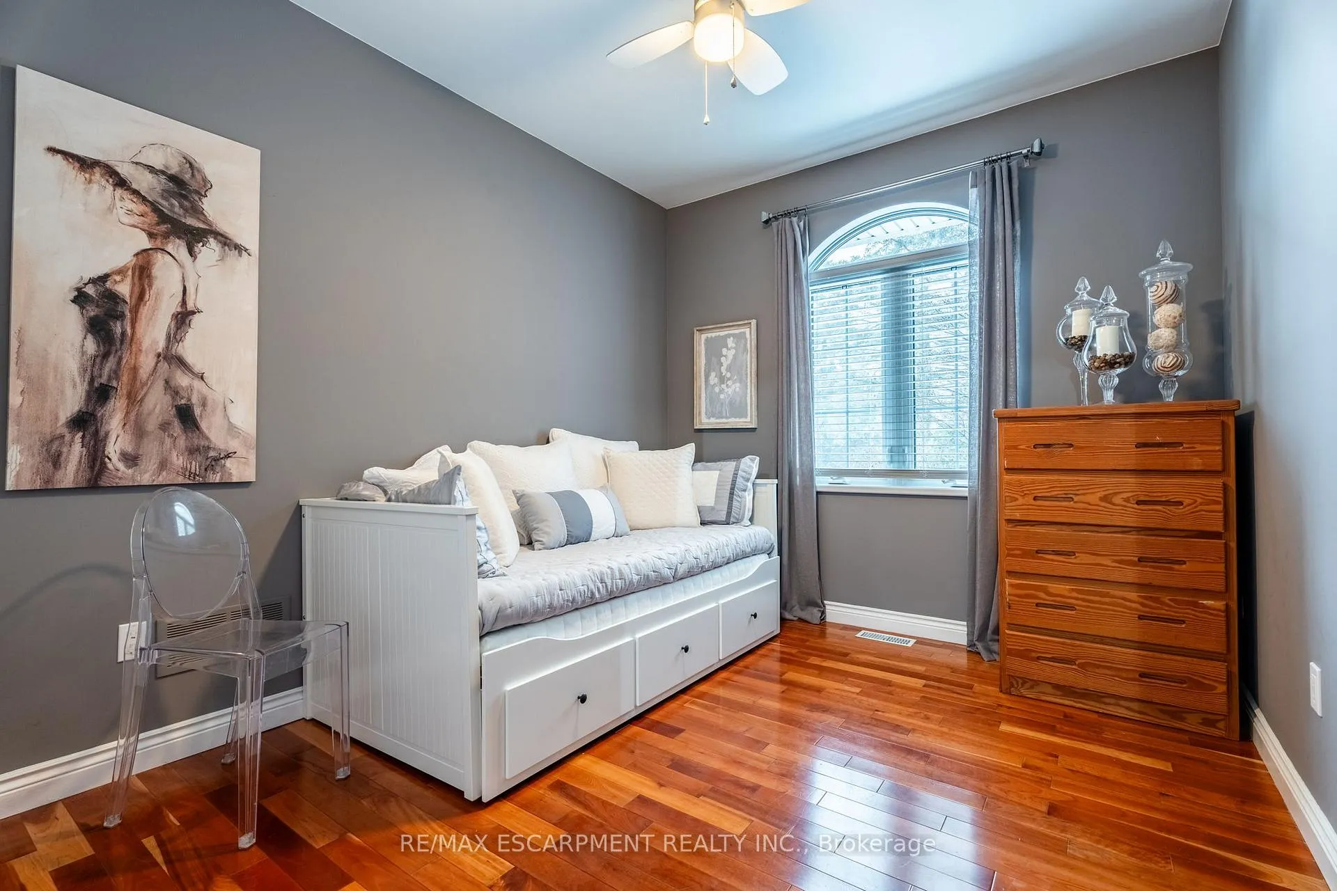 Photo 28 of 715 Robson Road, Hamilton, Rural Flamborough — HOMEH