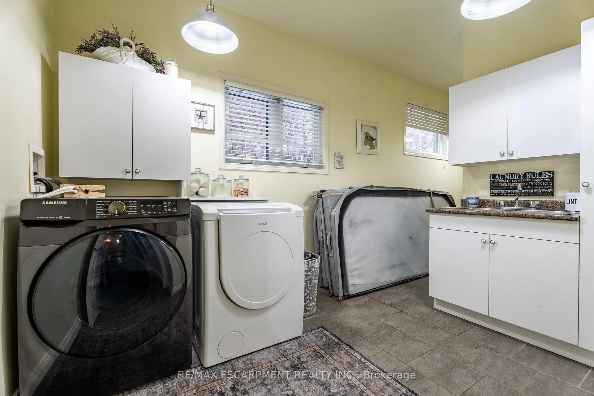 Photo 31 of 715 Robson Road, Hamilton, Rural Flamborough — HOMEH