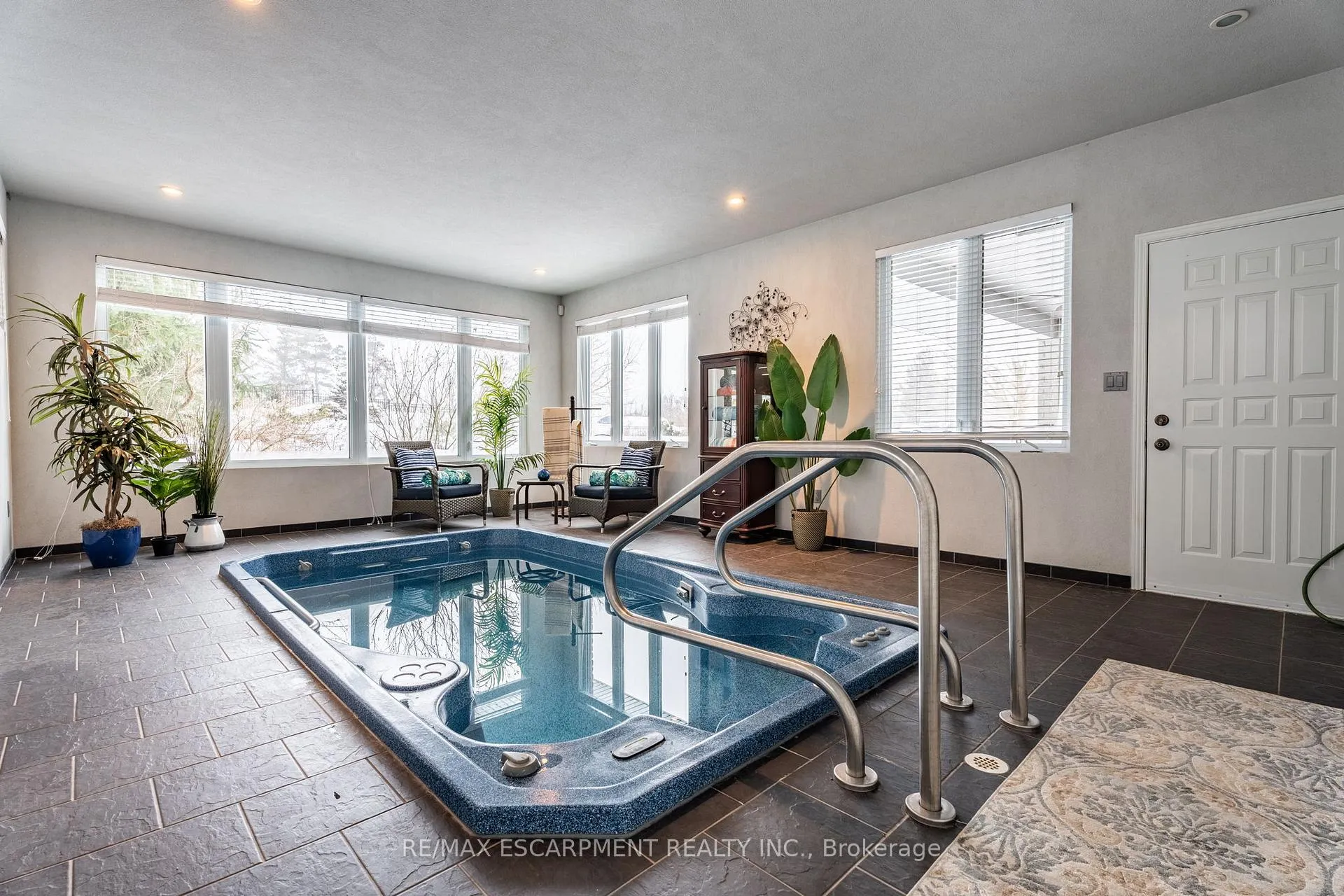 Photo 32 of 715 Robson Road, Hamilton, Rural Flamborough — HOMEH