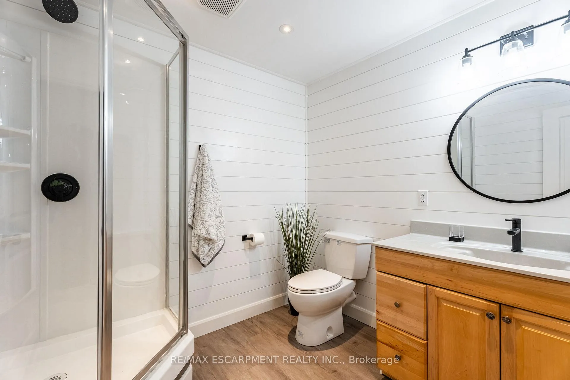 Photo 38 of 715 Robson Road, Hamilton, Rural Flamborough — HOMEH