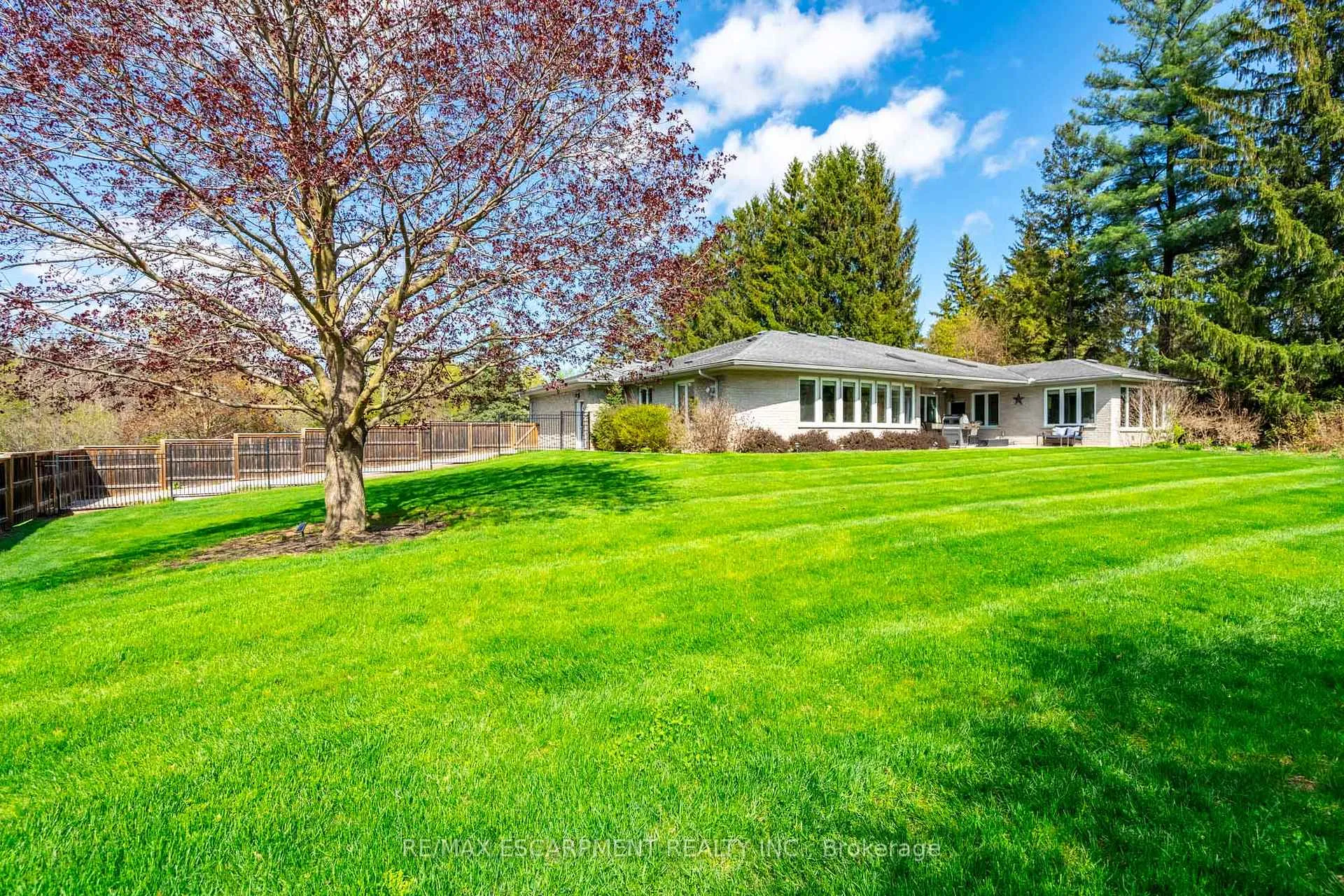 Photo 43 of 715 Robson Road, Hamilton, Rural Flamborough — HOMEH