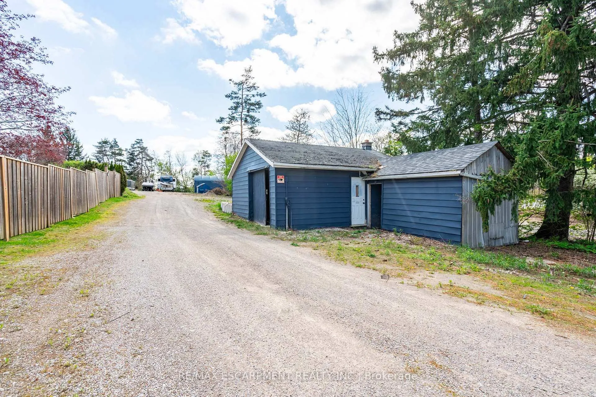 Photo 47 of 715 Robson Road, Hamilton, Rural Flamborough — HOMEH