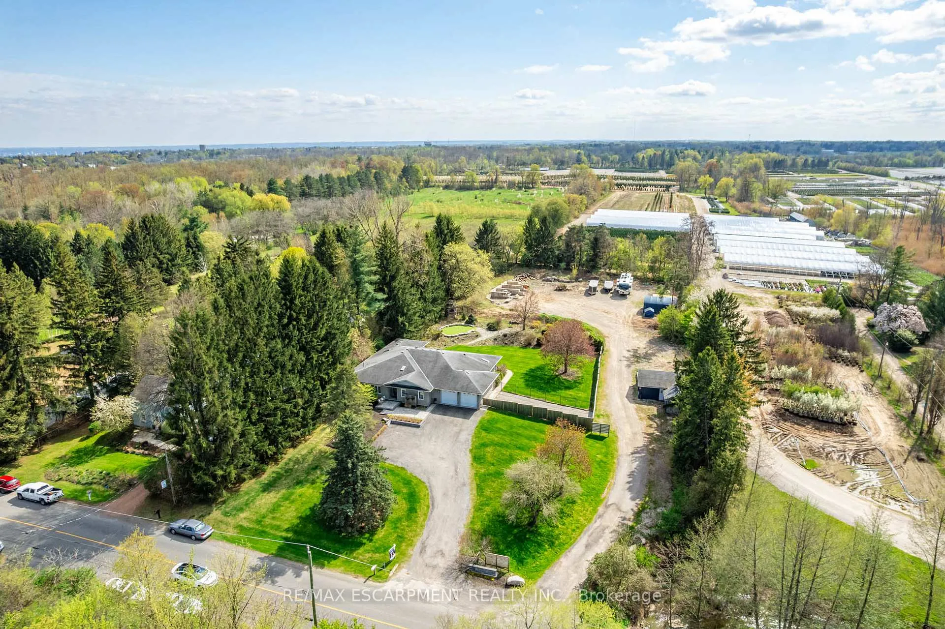 Photo 49 of 715 Robson Road, Hamilton, Rural Flamborough — HOMEH