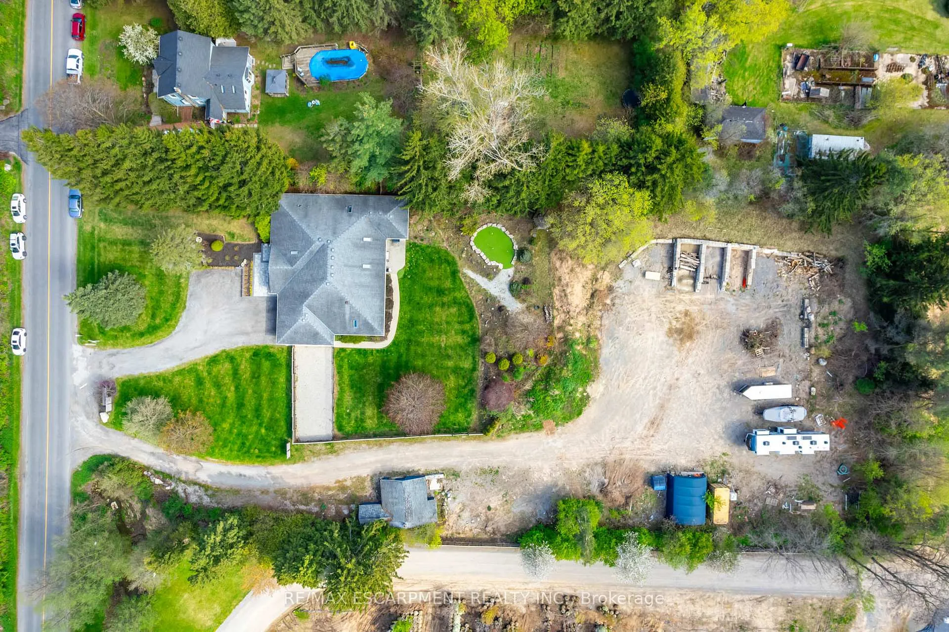 Photo 50 of 715 Robson Road, Hamilton, Rural Flamborough — HOMEH