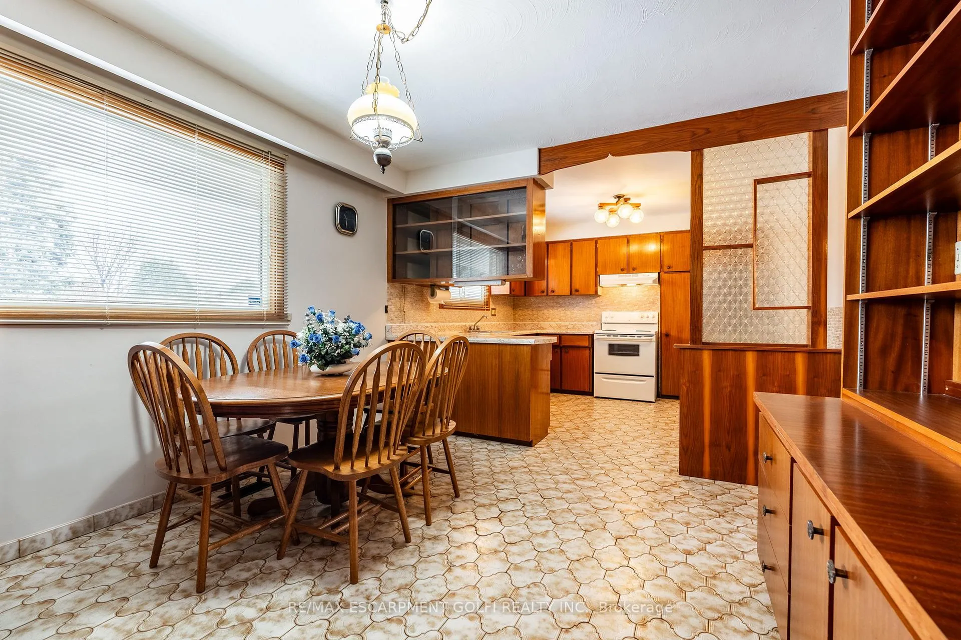 Photo 10 of 16 Gatineau Drive, Hamilton, Lisgar — HOMEH