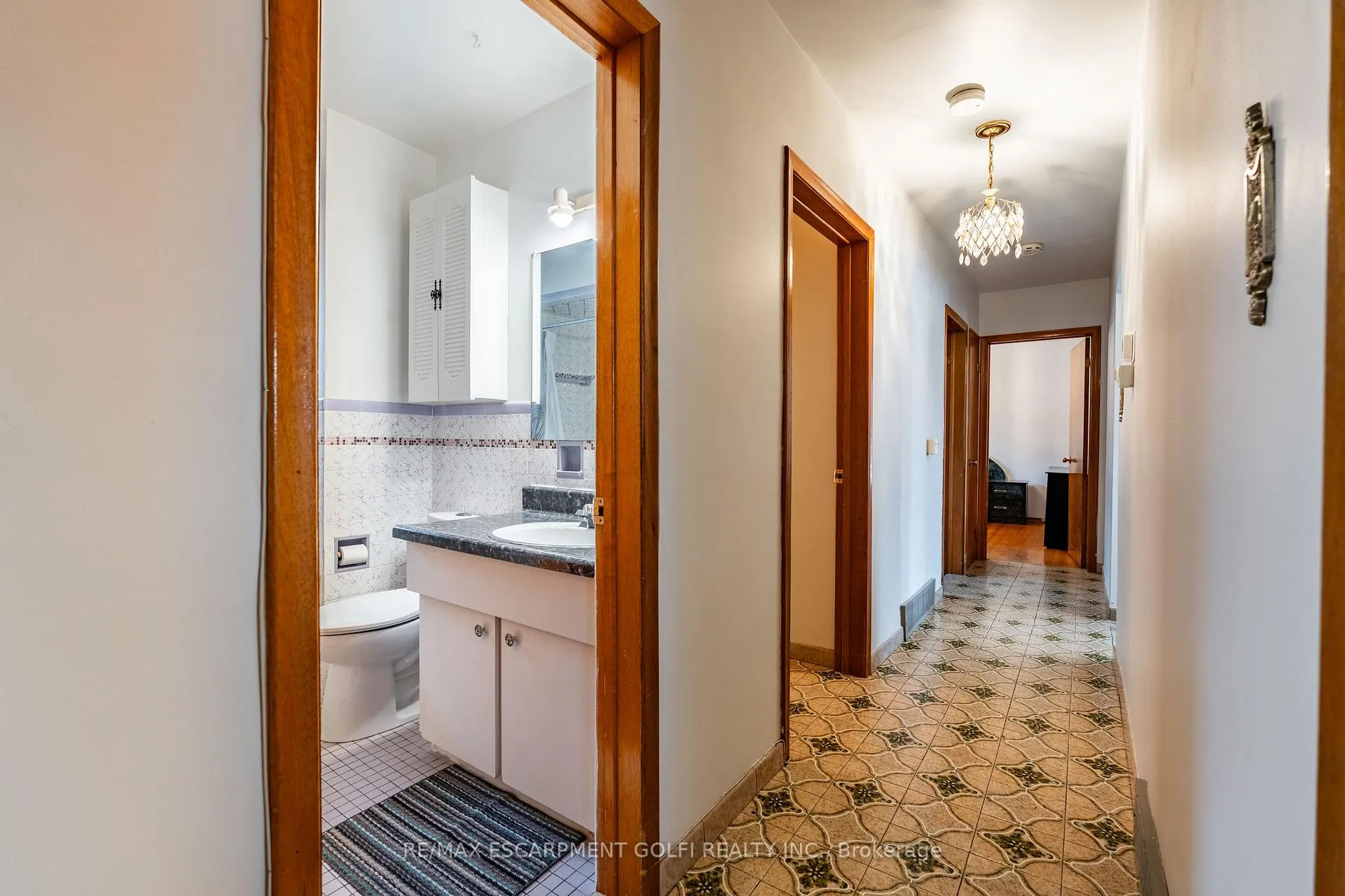 Photo 14 of 16 Gatineau Drive, Hamilton, Lisgar — HOMEH
