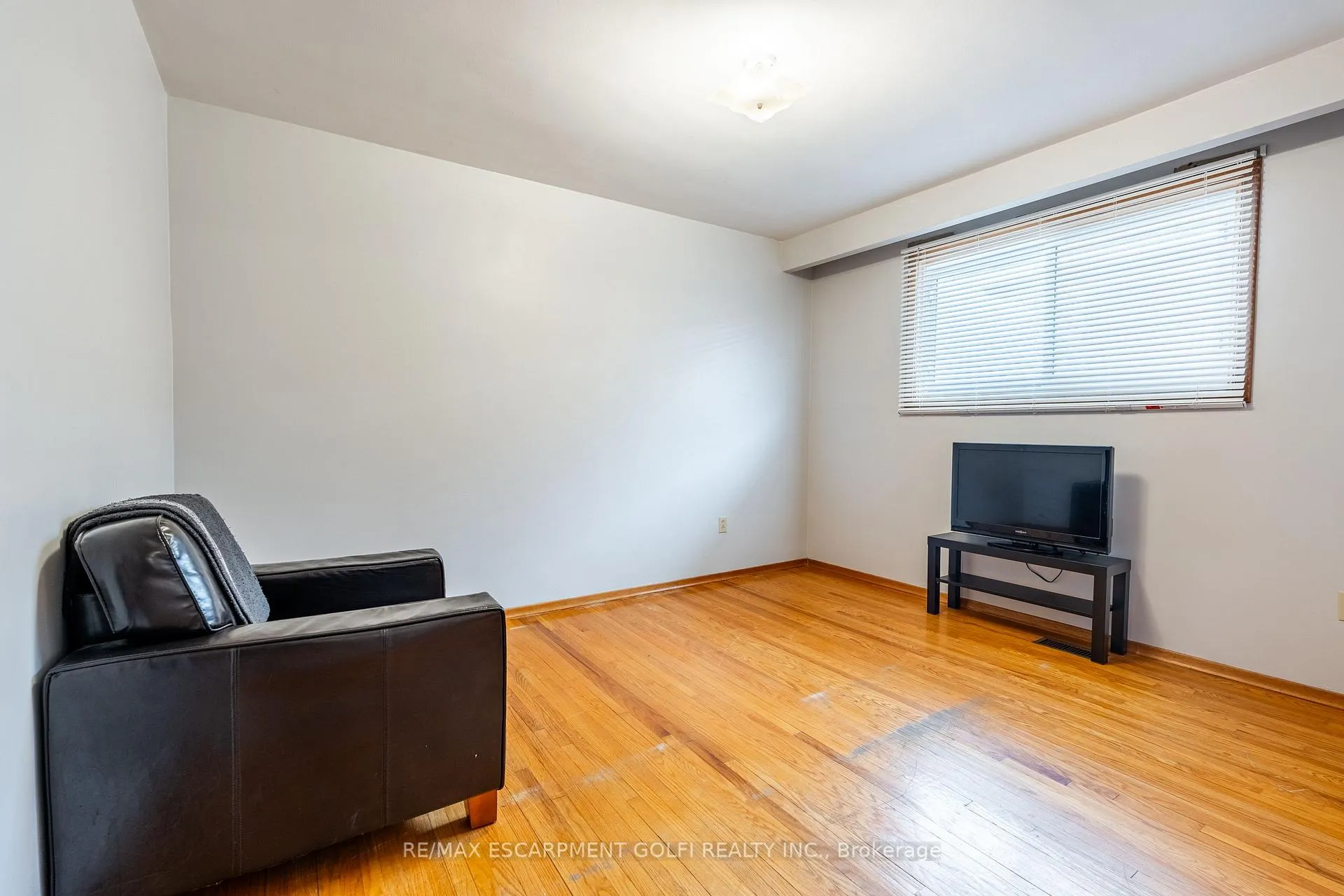 Photo 15 of 16 Gatineau Drive, Hamilton, Lisgar — HOMEH